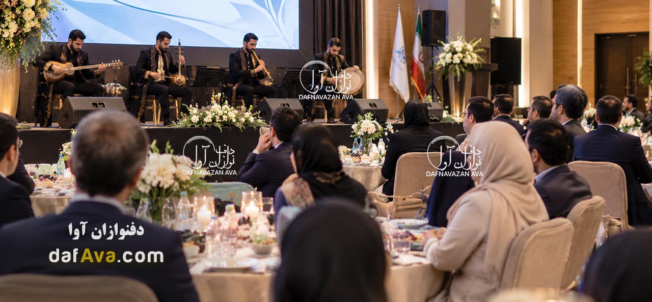 جشن روز مادر در تالار و سالن پذیرایی؛ راهنمای رزرو اجرای هنری با گروه موسیقی آوا