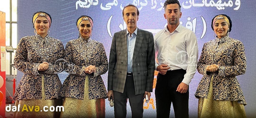 برگزاری مراسم روز مرد در سازمان؛ رزرو گروه موسیقی سنتی با مجوز رسمی در ایران