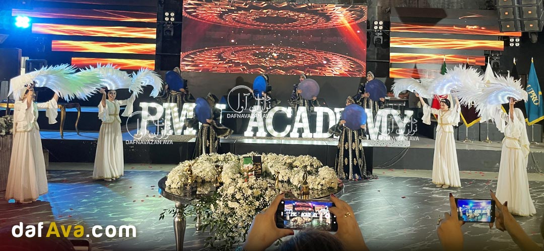 اجرای موسیقی زنده در پاساژ و مراکز خرید با مجوز رسمی و قانونی