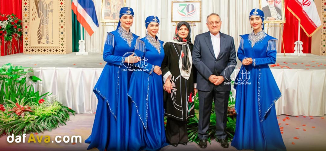 دف نوازی برای روز پدر | ایده جدید سوپرایز پدر با گروه موسیقی آوا در ۱۴۰۴